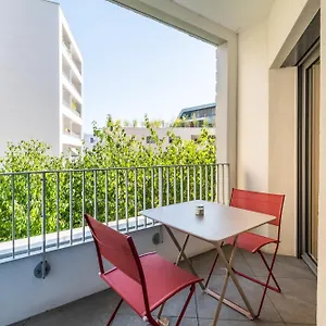  Appartement Charming With Balcony And Parking Near The Center Of